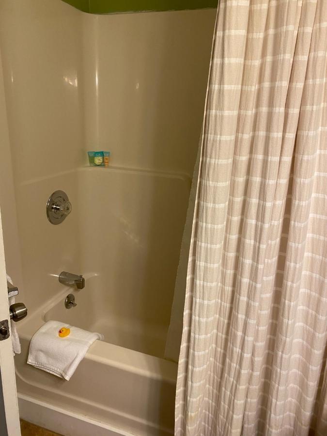 Bristol Suites Eksteriør bilde