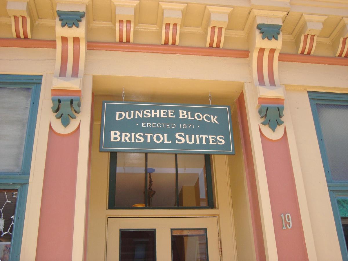 Bristol Suites Eksteriør bilde